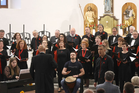 Letni koncert Komorni zbor Fran Gerbič, gostje MePZ Postojna 50 Foto Ljubo Vukelič